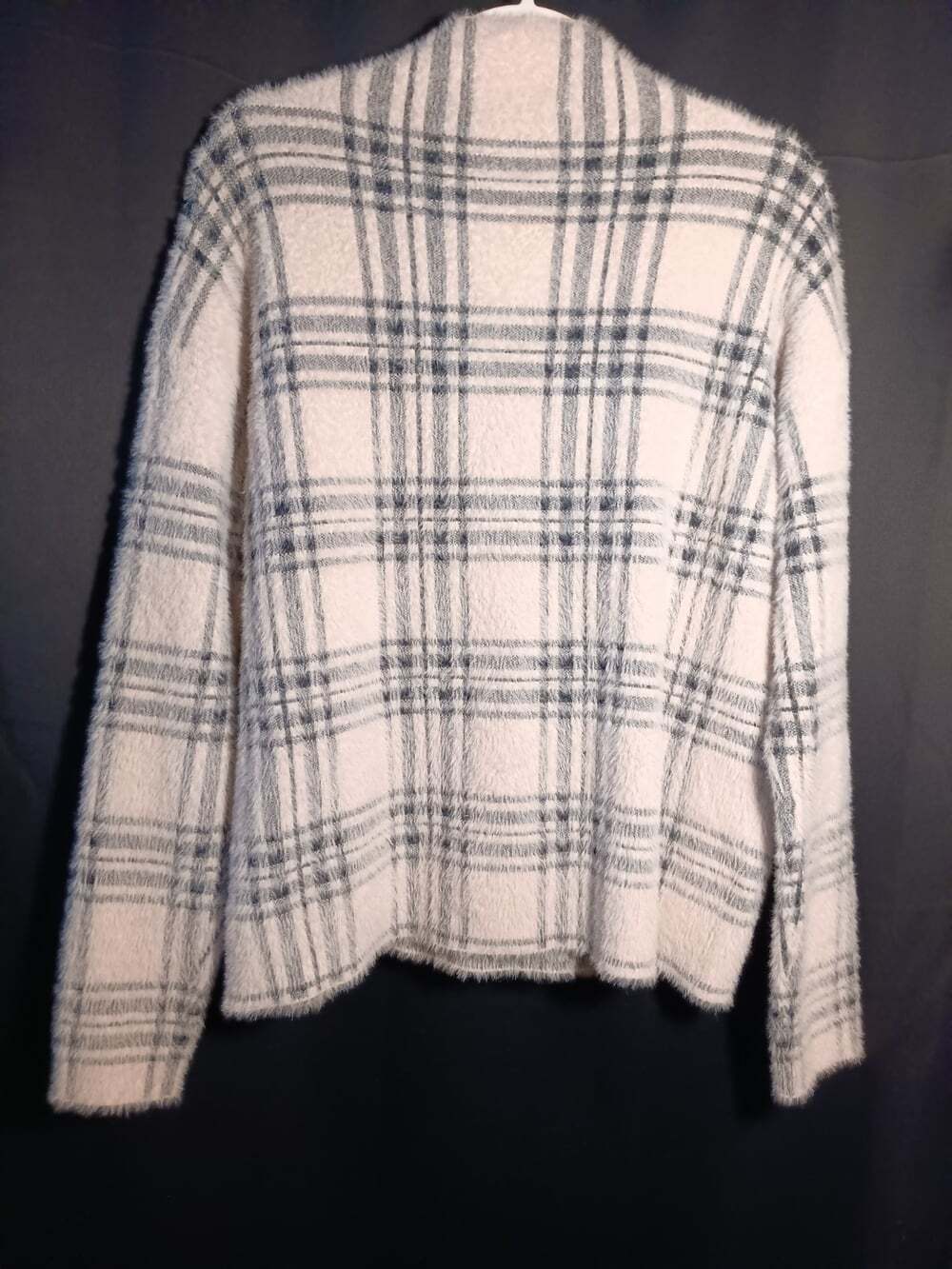 Tahari Mock Neck Fuzzy Light Pink Gray Plaid Large Sweater - Picture 5 of 6